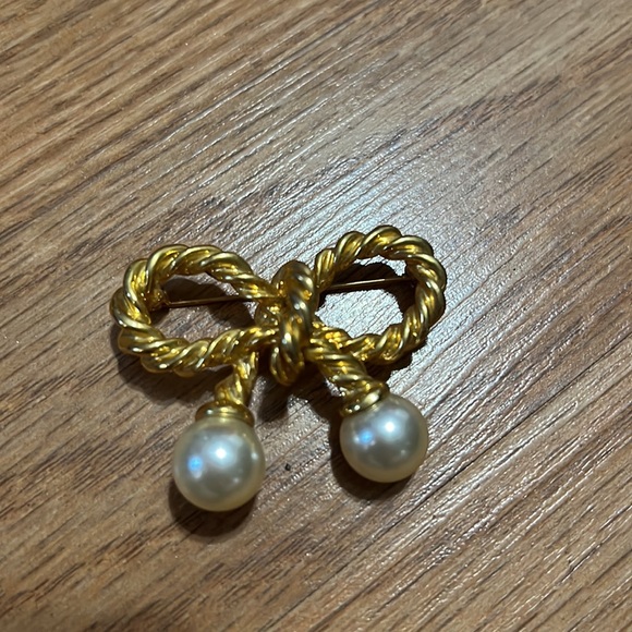 Pin Bundle - Picture 6 of 11